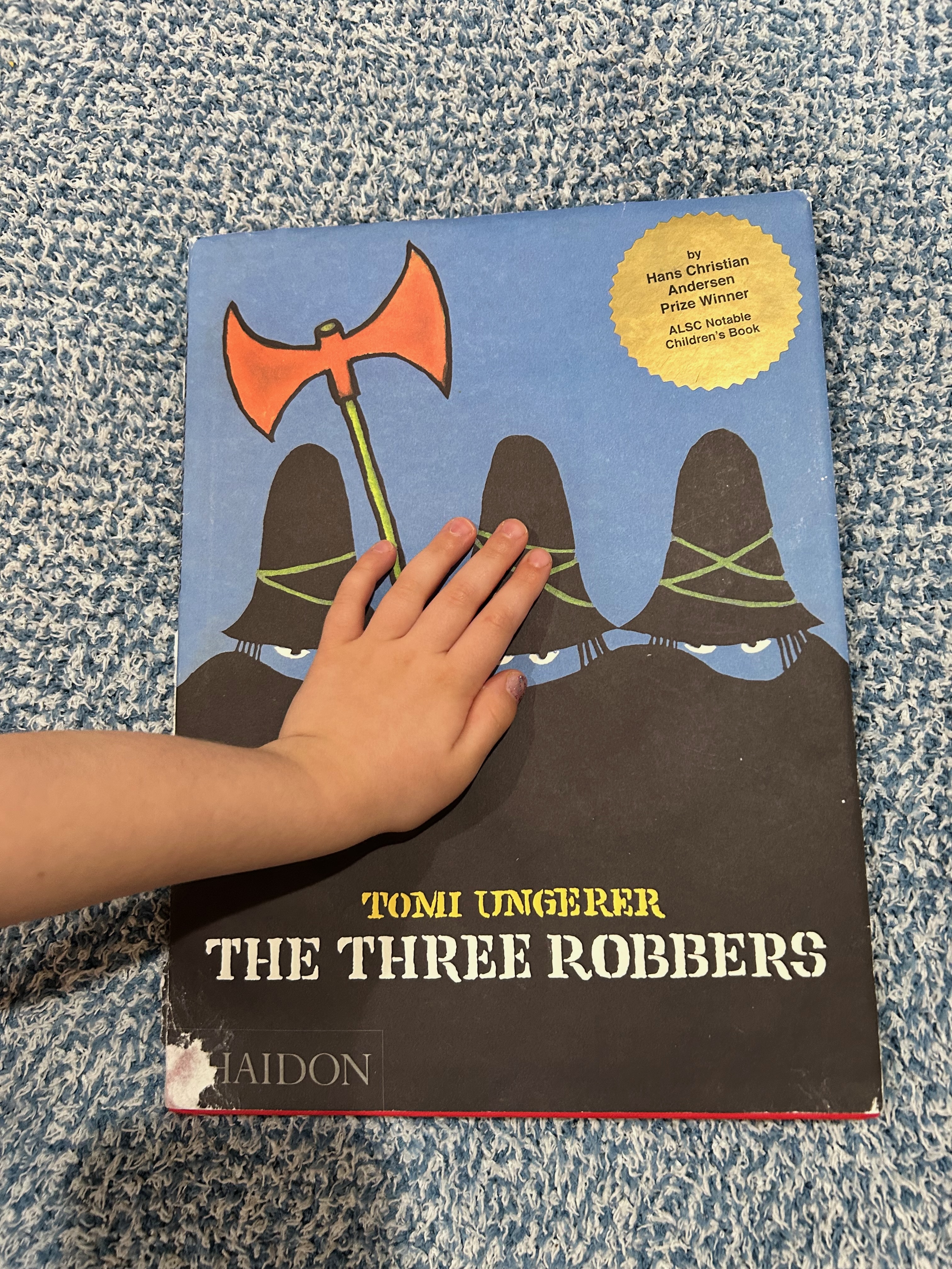Read Me This Book: The Three Robbers – ReadMeThisBook